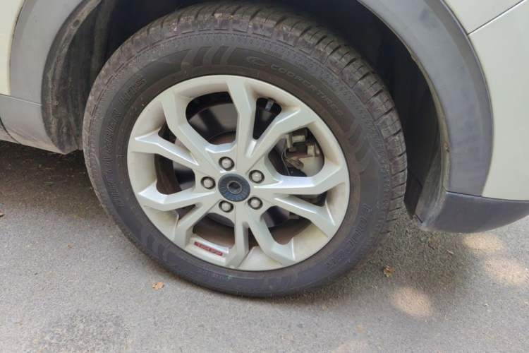Used Haval H2s 2017 Red-Label 1.5T Dual-Clutch Elite Model Right Front Wheel Hub