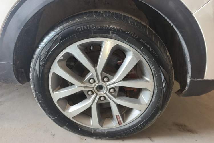 Used Haval H2s 2017 Red-Label 1.5T Dual-Clutch Luxury Model Right Front Wheel Hub