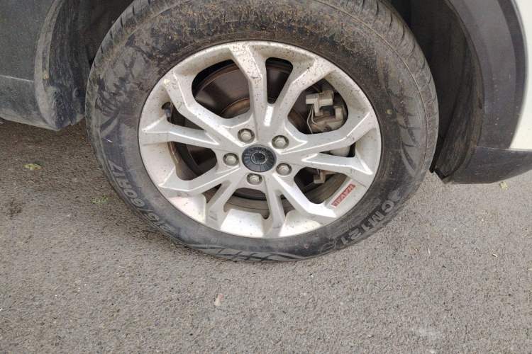Used Haval H2s 2017 Red-Label 1.5T Manual Elite Model Right Front Wheel Hub