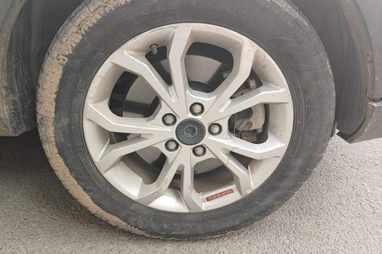 Used Haval H2s 2017 Red-Label 1.5T Dual-Clutch Elite Model Right Front Wheel Hub