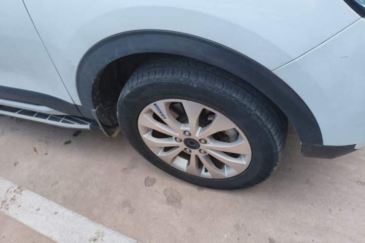 Used Haval H2s 2017 Blue Label 1.5T Manual Elite Model Right Front Wheel Hub