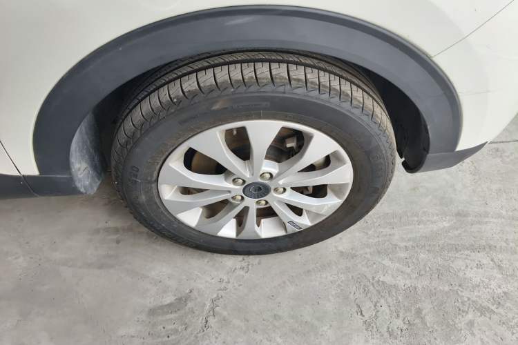 Used Haval H2s 2017 Blue Label 1.5T Dual-Clutch Comfort Model Right Front Wheel Hub