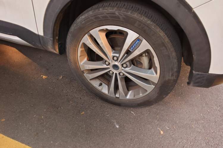 Used Haval H2s 2017 Blue Label 1.5T Dual-Clutch Luxury Model Right Front Wheel Hub