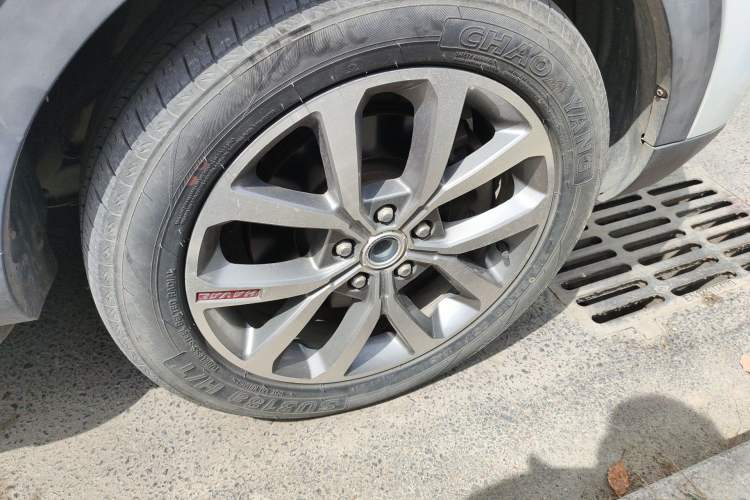 Used Haval H2s 2017 Red-Label 1.5T Dual-Clutch Luxury Model Right Front Wheel Hub