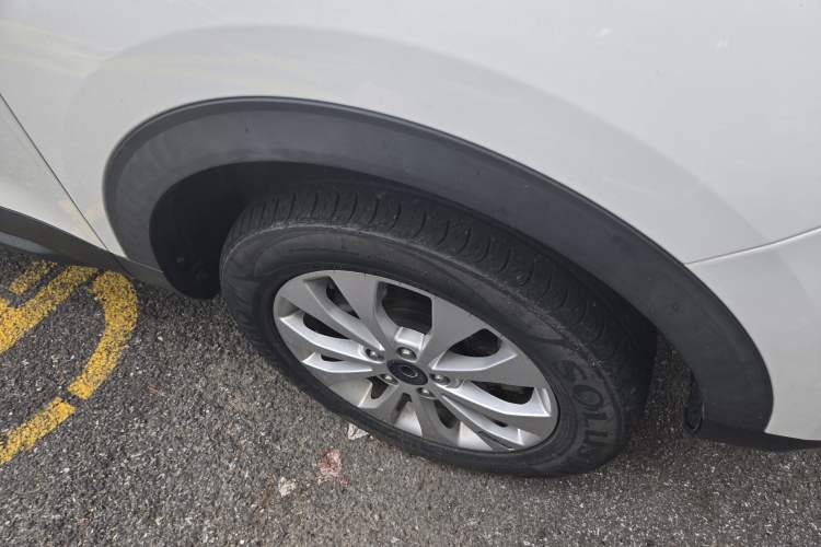 Used Haval H2s 2017 Blue Label 1.5T Manual Comfort Edition Right Front Wheel Hub