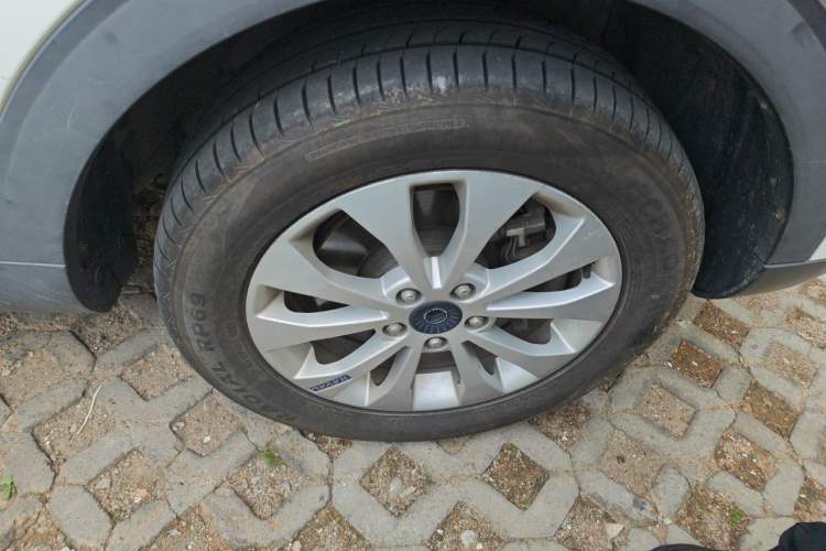Used Haval H2s 2017 Blue Label 1.5T Dual-Clutch Elite Model Right Front Wheel Hub