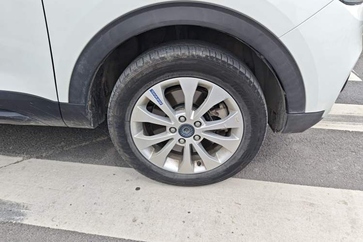 Used Haval H2s 2017 Blue Label 1.5T Dual-Clutch Comfort Model Right Front Wheel Hub
