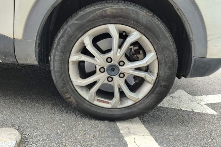 Used Haval H2s 2017 Red-Label 1.5T Manual Elite Model Right Front Wheel Hub