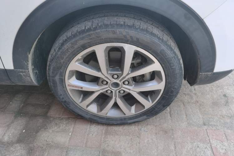 Used Haval H2s 2017 Red-Label 1.5T Dual-Clutch Luxury Model Right Front Wheel Hub