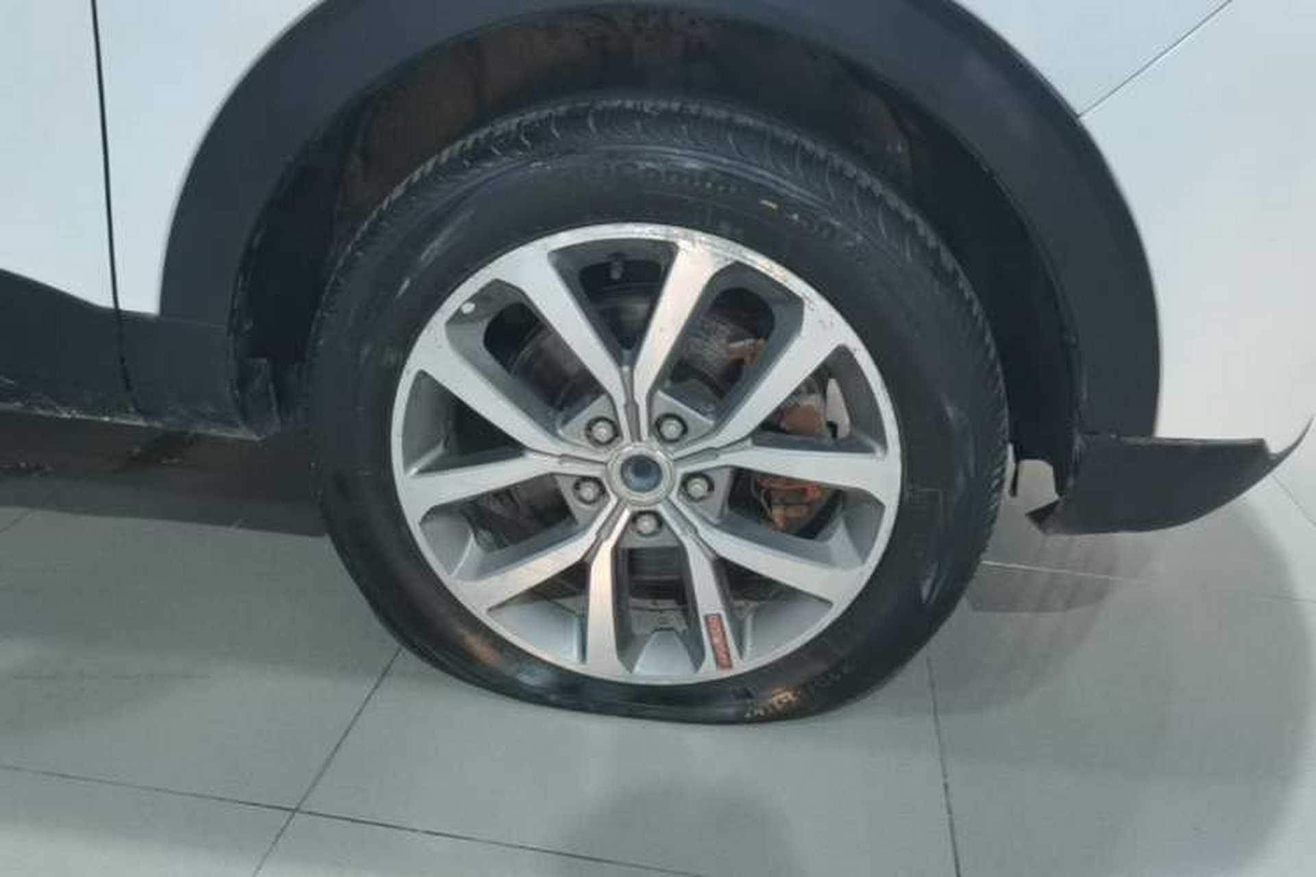 Used Haval H2s 2017 Red-Label 1.5T Dual-Clutch Luxury Model Right Front Wheel Hub