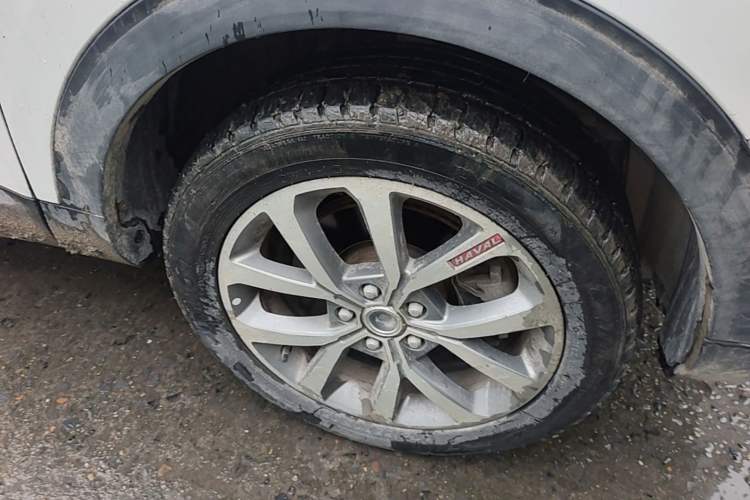 Used Haval H2s 2017 Red-Label 1.5T Dual-Clutch Luxury Model Right Front Wheel Hub