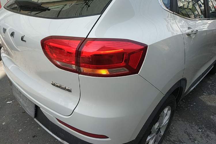 Used Haval H2s 2017 Red-Label 1.5T Dual-Clutch Elite Model Right Rear Taillight