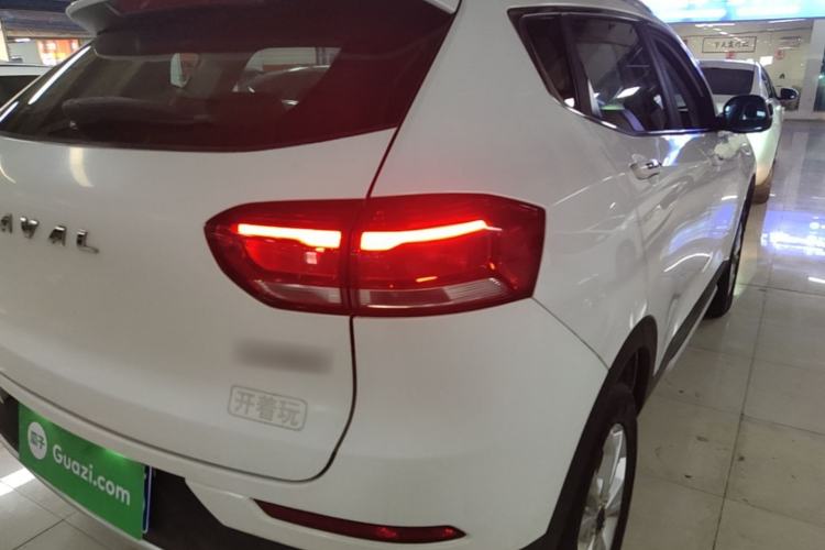 Used Haval H2s 2017 Red-Label 1.5T Dual-Clutch Comfort Model Right Rear Taillight