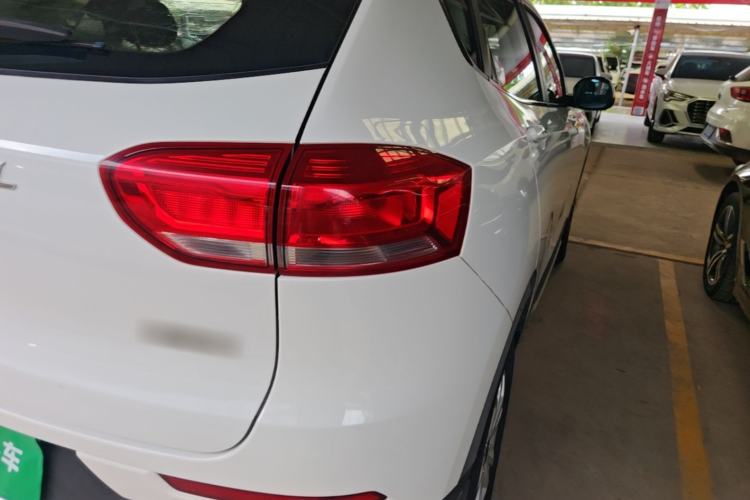 Used Haval H2s 2017 Red-Label 1.5T Dual-Clutch Elite Model Right Rear Taillight