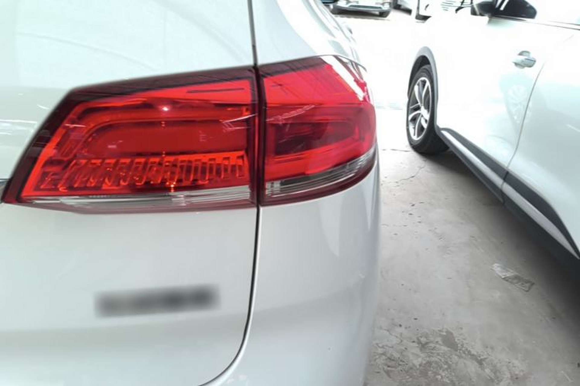 Used Haval H2s 2017 Blue Label 1.5T Dual-Clutch Elite Model Right Rear Taillight