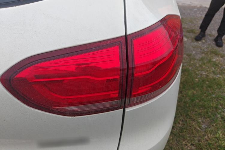 Used Haval H2s 2017 Red-Label 1.5T Dual-Clutch Luxury Model Right Rear Taillight