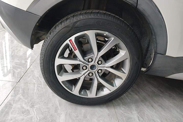 Used Haval H2s 2017 Red-Label 1.5T Dual-Clutch Luxury Model Right Rear Wheel Hub