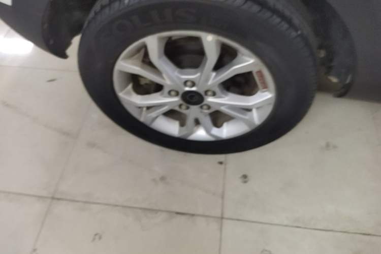 Used Haval H2s 2017 Red-Label 1.5T Dual-Clutch Comfort Model Right Rear Wheel Hub