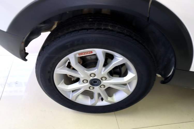 Used Haval H2s 2017 Red Label 1.5T Manual Comfort Model Right Rear Wheel Hub