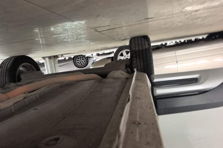 Used Haval H2s 2017 Red-Label 1.5T Dual-Clutch Elite Model Right Side Sill