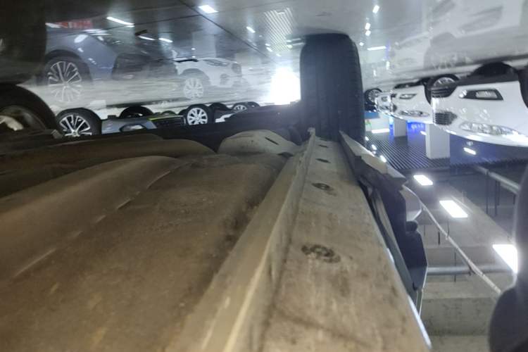 Used Haval H2s 2017 Red-Label 1.5T Dual-Clutch Comfort Model Right Side Sill