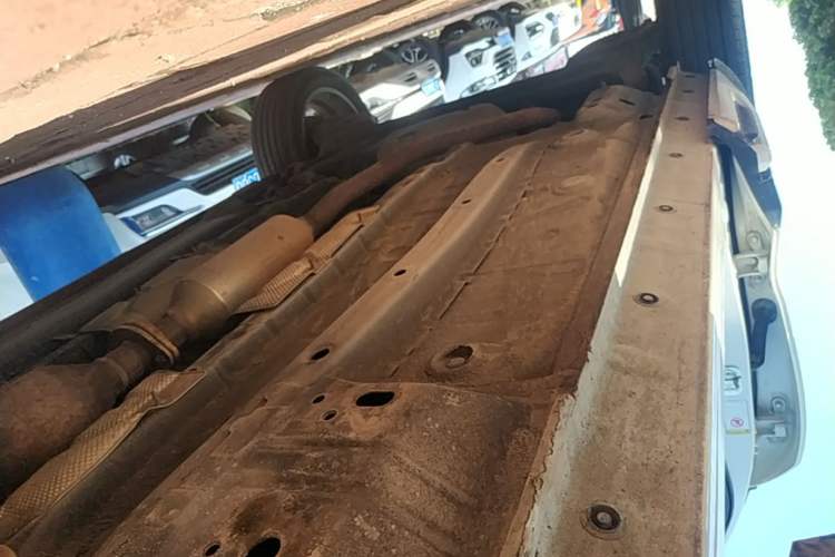 Used Haval H2s 2017 Red-Label 1.5T Dual-Clutch Luxury Model Right Side Sill