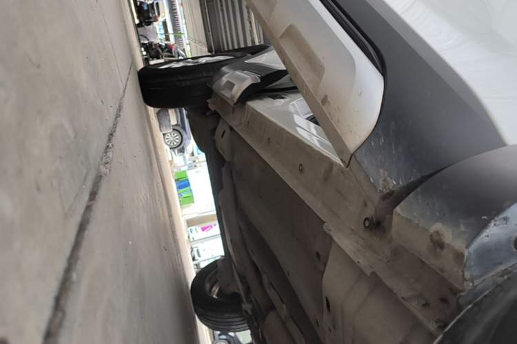 Used Haval H2s 2017 Blue Label 1.5T Dual-Clutch Elite Model Right Side Sill