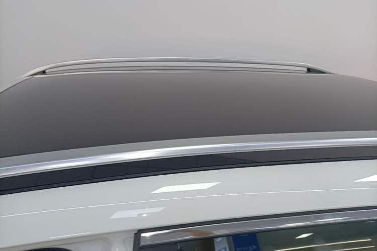 Used Haval H2s 2017 Red-Label 1.5T Manual Elite Model Roof