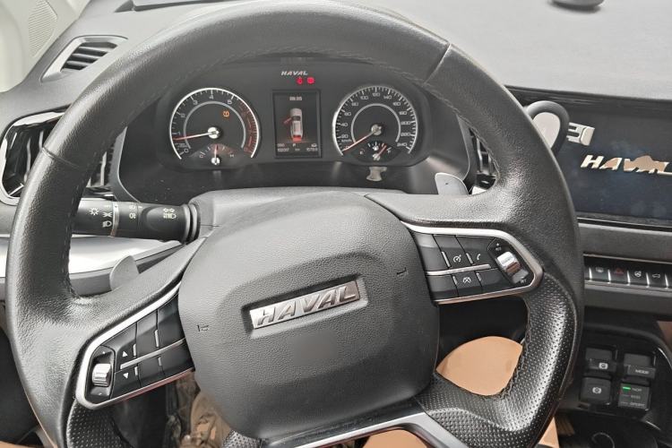 Used Haval H2s 2017 Red-Label 1.5T Dual-Clutch Elite Model Steering Wheel