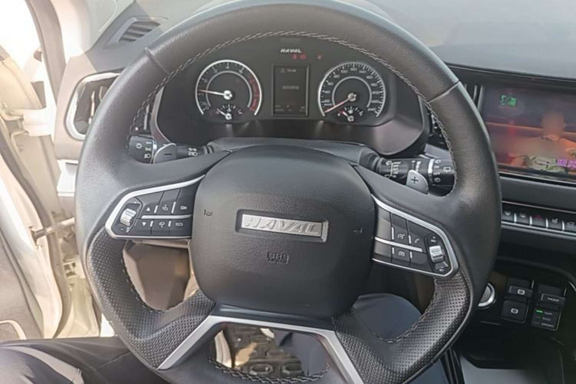 Used Haval H2s 2017 Red-Label 1.5T Dual-Clutch Elite Model Steering Wheel