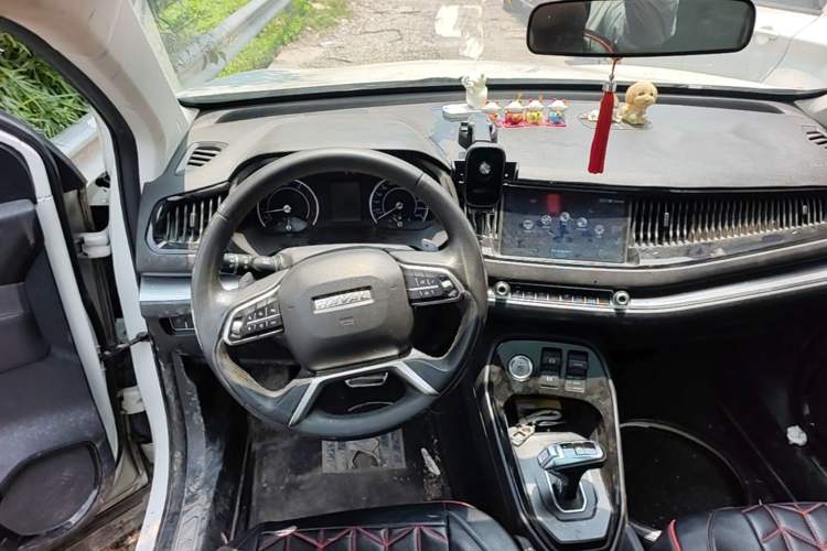 Used Haval H2s 2017 Red-Label 1.5T Dual-Clutch Luxury Model Steering Wheel