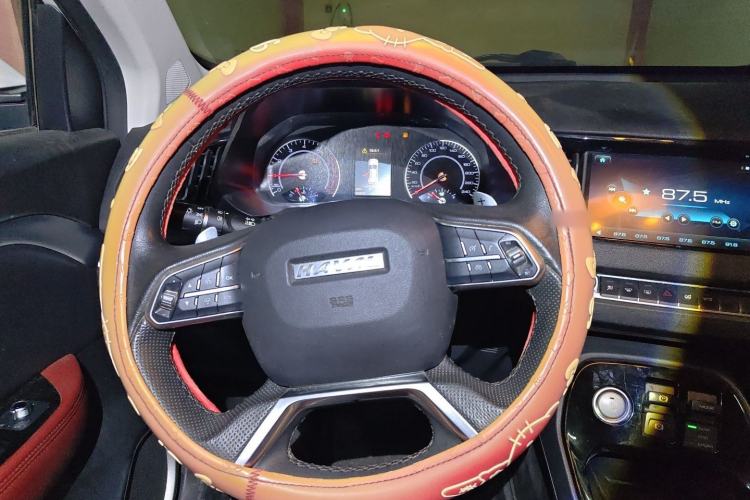 Used Haval H2s 2017 Red-Label 1.5T Dual-Clutch Elite Model Steering Wheel