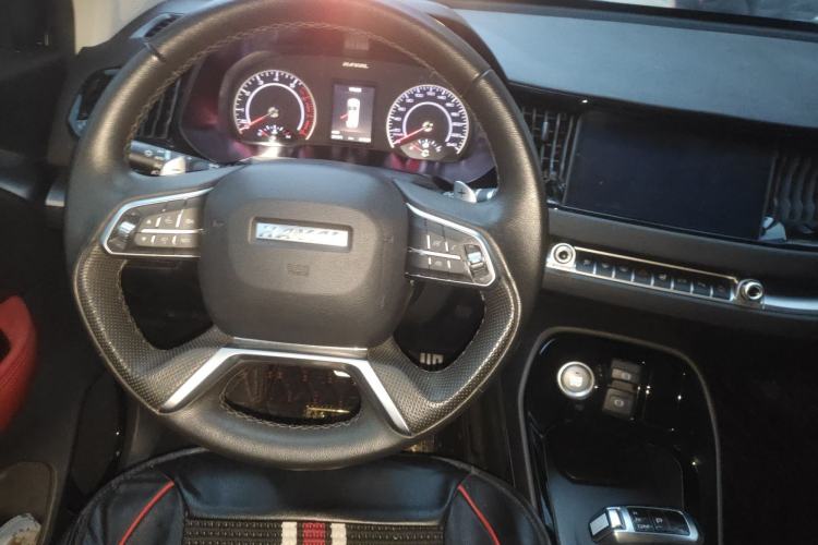 Used Haval H2s 2017 Red-Label 1.5T Dual-Clutch Luxury Model Steering Wheel