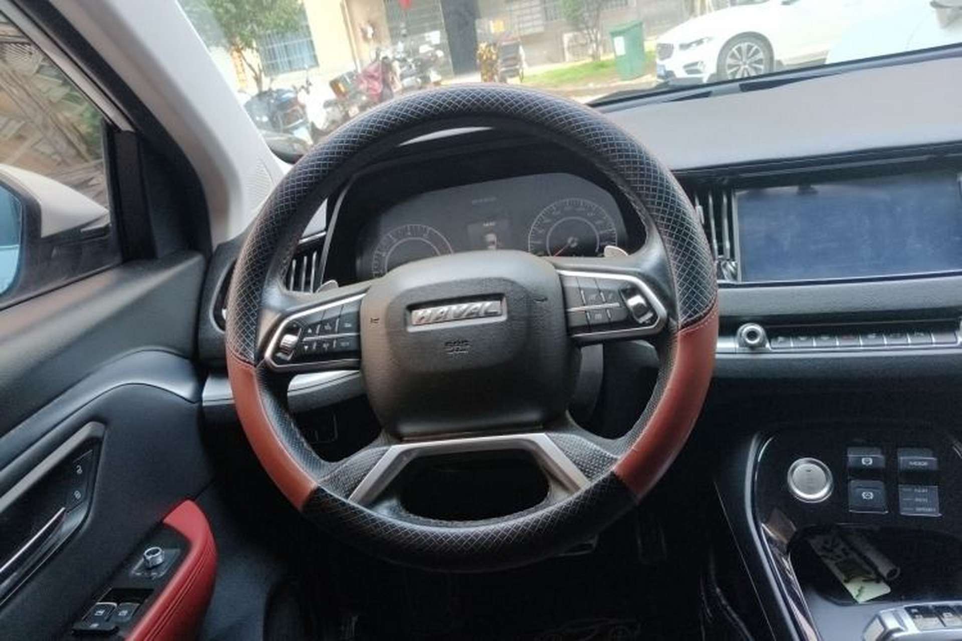 Used Haval H2s 2017 Red-Label 1.5T Dual-Clutch Luxury Model Steering Wheel