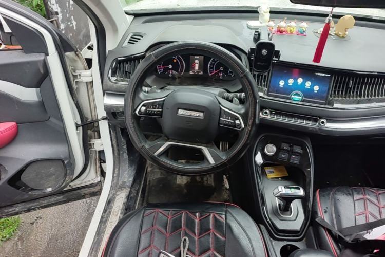 Used Haval H2s 2017 Red-Label 1.5T Dual-Clutch Luxury Model Steering Wheel
