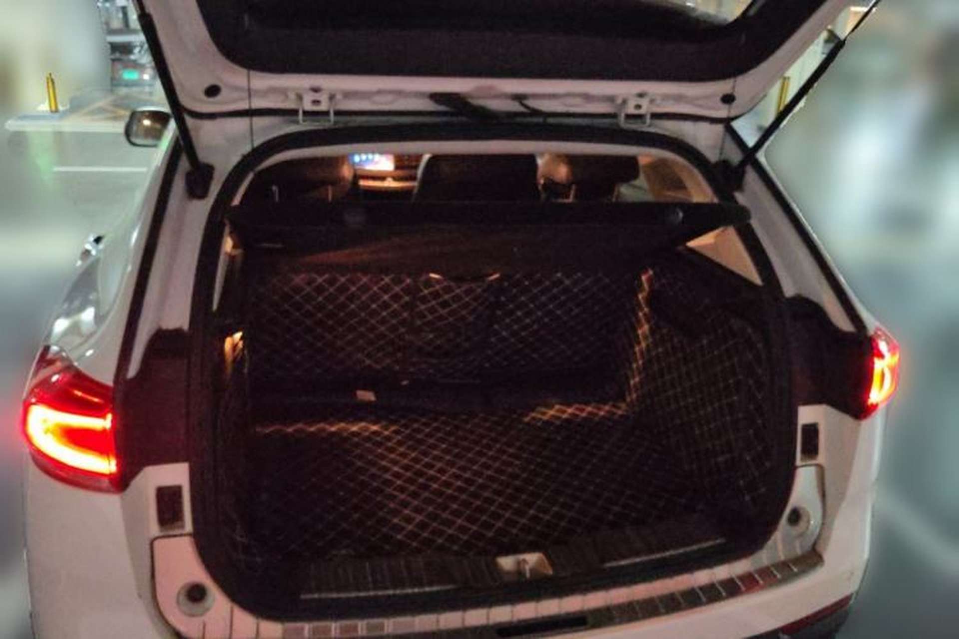 Used Haval H2s 2017 Blue Label 1.5T Dual-Clutch Luxury Model Trunk