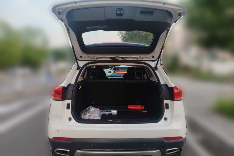 Used Haval H2s 2017 Blue Label 1.5T Dual-Clutch Elite Model Trunk