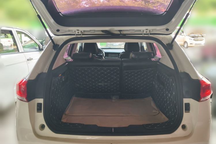 Used Haval H2s 2017 Blue Label 1.5T Dual-Clutch Comfort Model Trunk