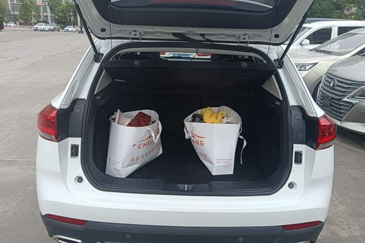 Used Haval H2s 2017 Blue Label 1.5T Dual-Clutch Elite Model Trunk