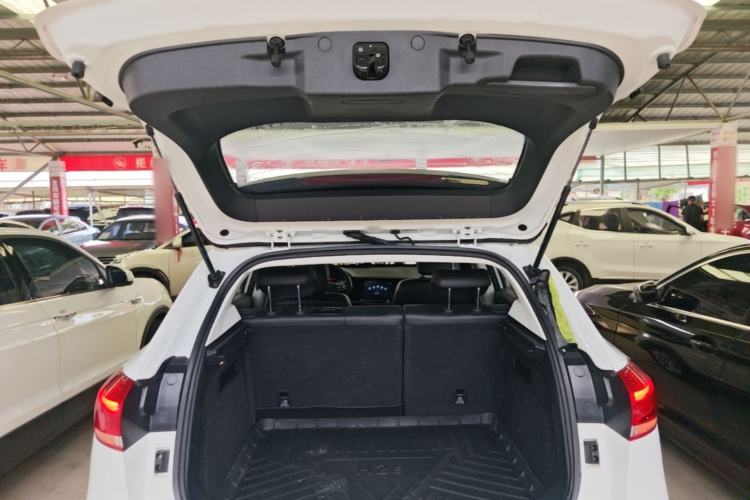 Used Haval H2s 2017 Red-Label 1.5T Dual-Clutch Elite Model Trunk