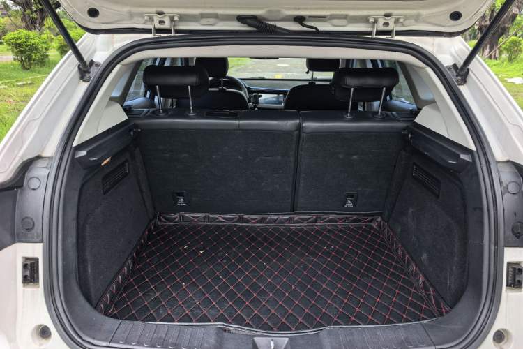 Used Haval H2s 2017 Blue Label 1.5T Dual-Clutch Comfort Model Trunk
