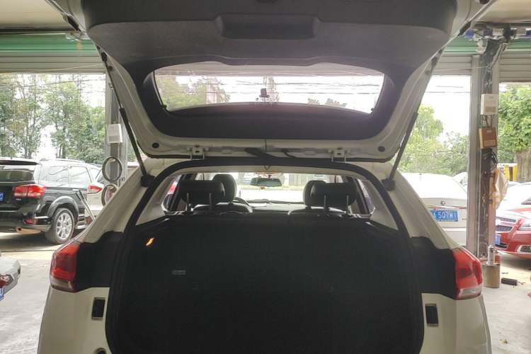 Used Haval H2s 2017 Blue Label 1.5T Manual Elite Model Trunk
