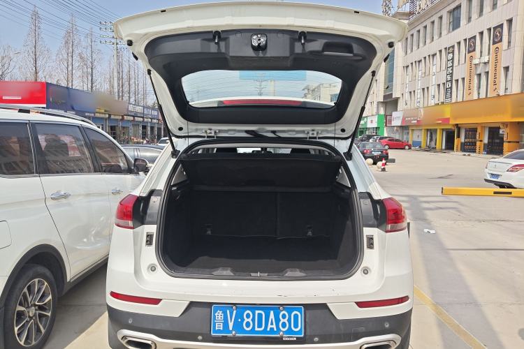Used Haval H2s 2017 Red-Label 1.5T Manual Elite Model Trunk