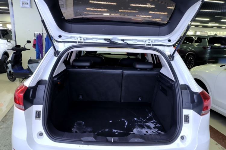 Used Haval H2s 2017 Red Label 1.5T Manual Comfort Model Trunk
