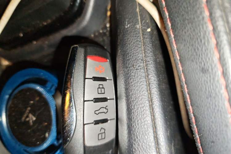 Used Haval H2s 2017 Blue Label 1.5T Dual-Clutch Luxury Model Vehicle Key