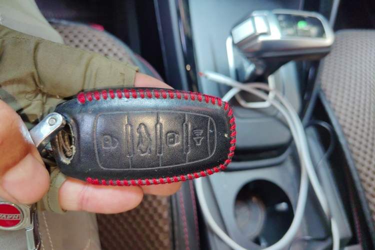Used Haval H2s 2017 Red-Label 1.5T Dual-Clutch Elite Model Vehicle Key