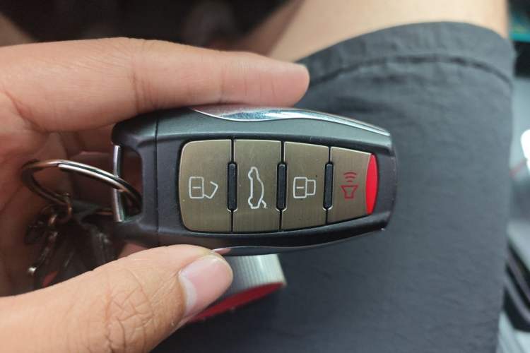 Used Haval H2s 2017 Blue Label 1.5T Dual-Clutch Elite Model Vehicle Key
