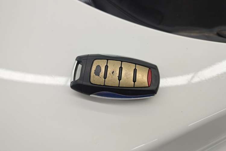 Used Haval H2s 2017 Red-Label 1.5T Dual-Clutch Elite Model Vehicle Key