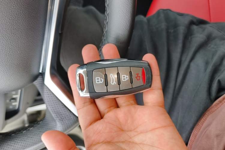 Used Haval H2s 2017 Red Label 1.5T Manual Comfort Model Vehicle Key