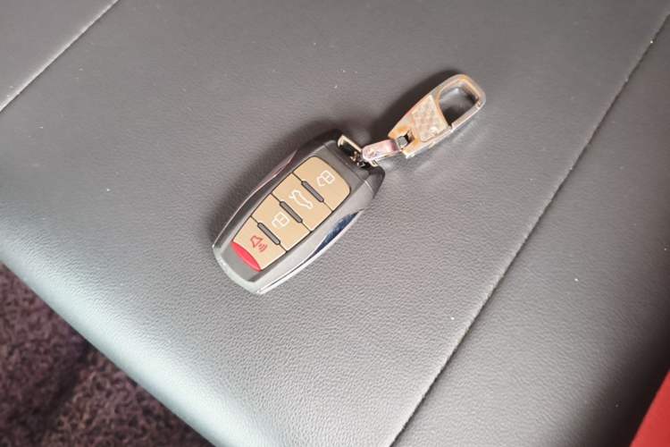 Used Haval H2s 2017 Red-Label 1.5T Dual-Clutch Comfort Model Vehicle Key